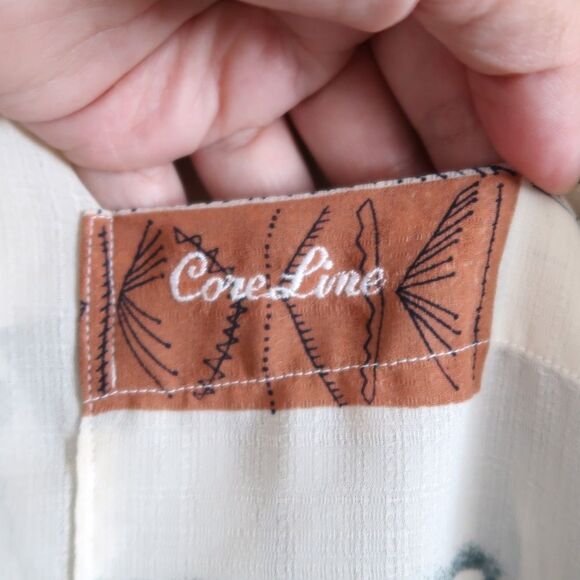 Core Line Casual Short Sleeve Shirt - Size Medium - Picture 4 of 8